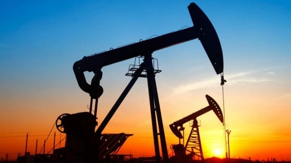 Цена на нефть вновь приблизилась к отметке 50 долларов